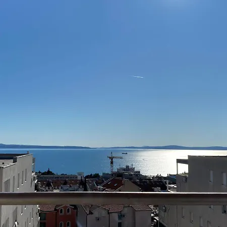 505 - With Sea View Апартаменты Сплит